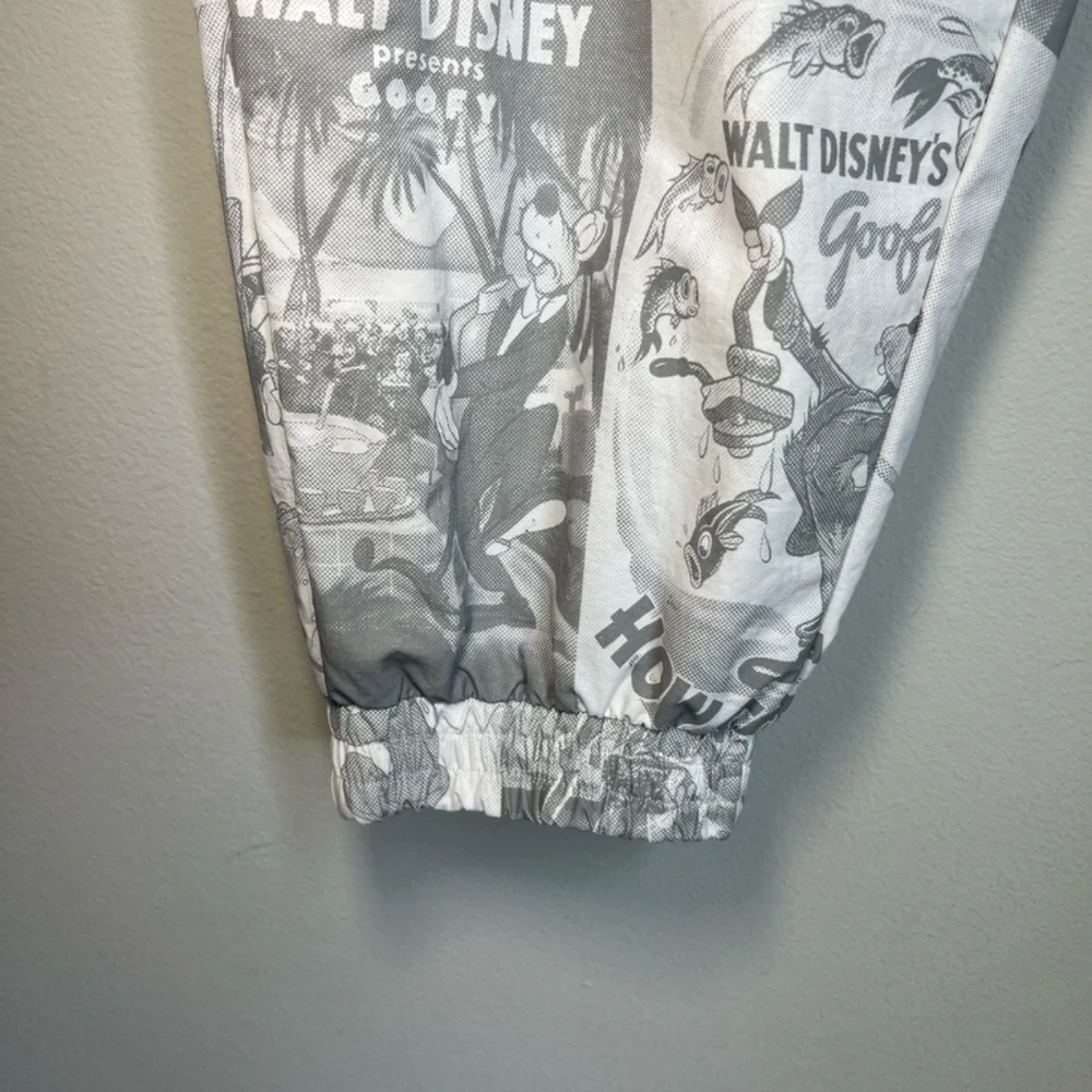 Disney Mickey Mouse Track Pants Gray White 2022 Exclusive Goofy Lined Pocket XXL